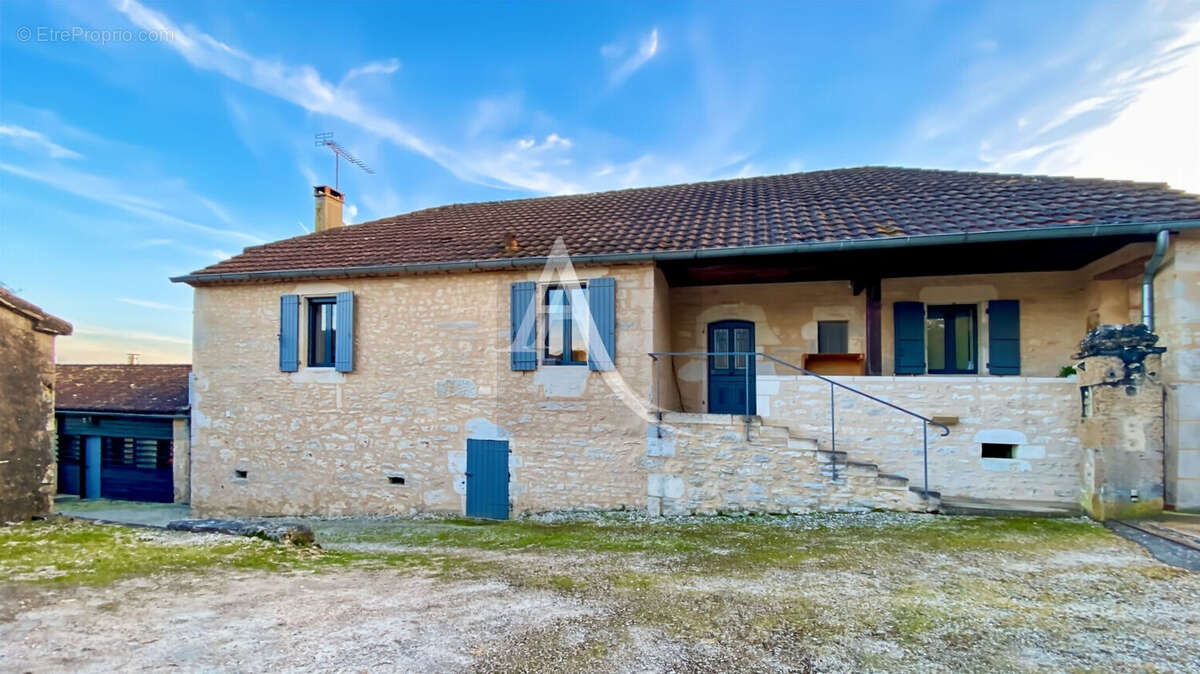 Maison à FLORESSAS