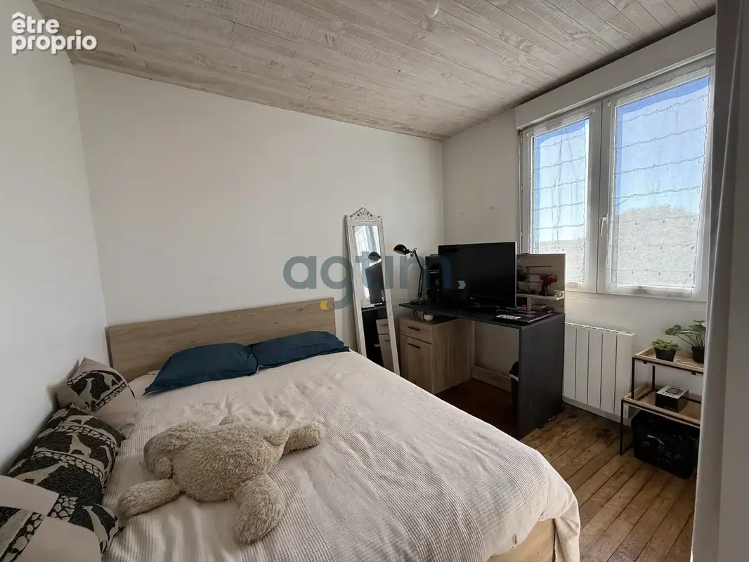 Maison d’habitation sur deux niveaux, située à proximité du centre-ville de La Roche-sur-Yon. - photo 5