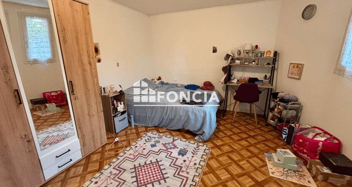 GIBAUDERIE Investissement locatif, maison de 6 chambres louées 450 euros chaque, rapport possible de 32400e annuel - photo 6