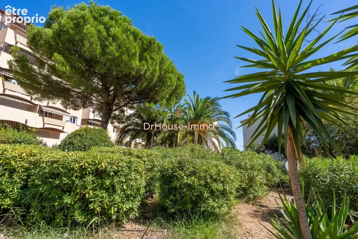 Appartement 1 pièce 32 m² à vendre à Hyeres (83400) - photo 8