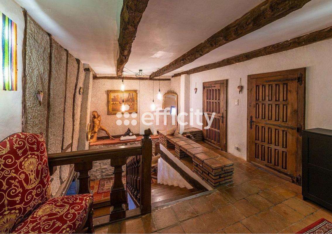 Maison 179 m² à Cordes-Sur-Ciel  - photo 20