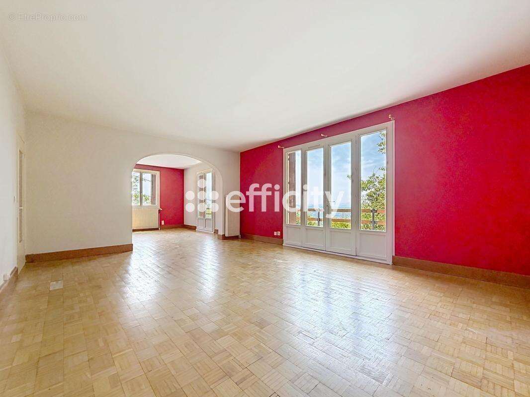 Maison 187 m² à Thiers  - photo 3