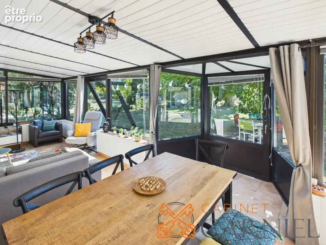 Maison 110 m2 avec véranda, dépendances et terrain clos - photo 5