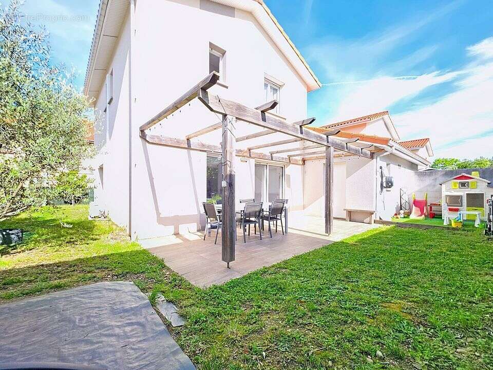 Maison à SAINT-PRIEST