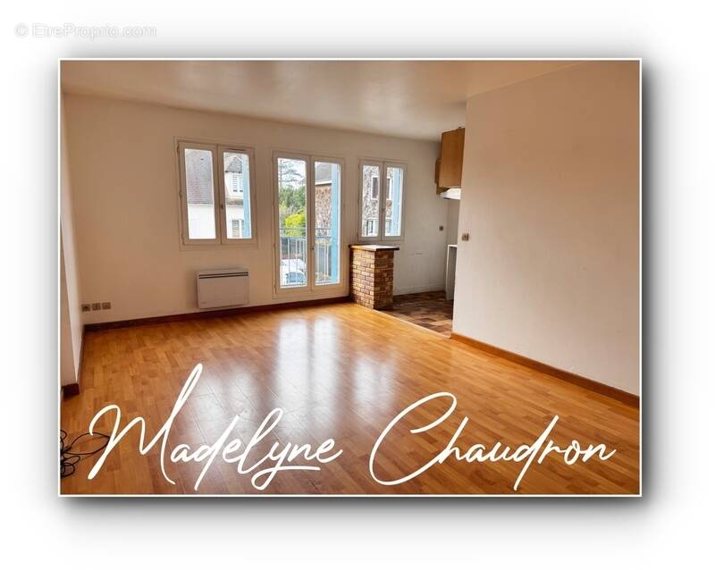 Appartement à LARDY