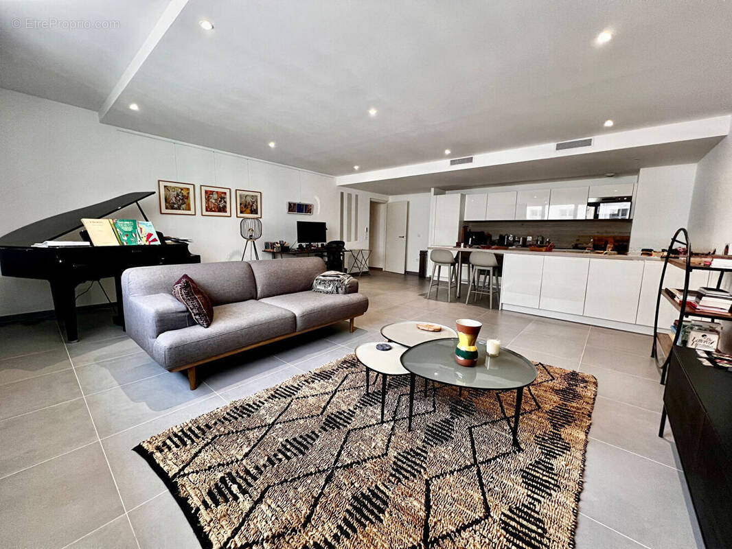 Appartement à MARSEILLE-2E