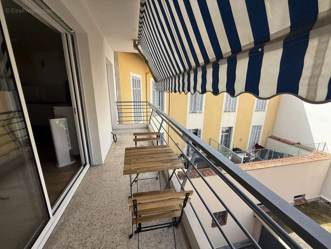 Studio rénové de 30 m² avec terrasse proche plage et commodités - photo 4