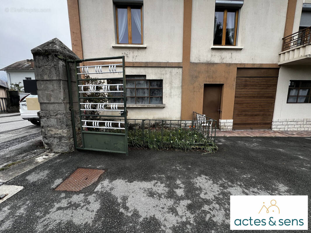 Commerce à SAINT-JEAN-DE-MAURIENNE