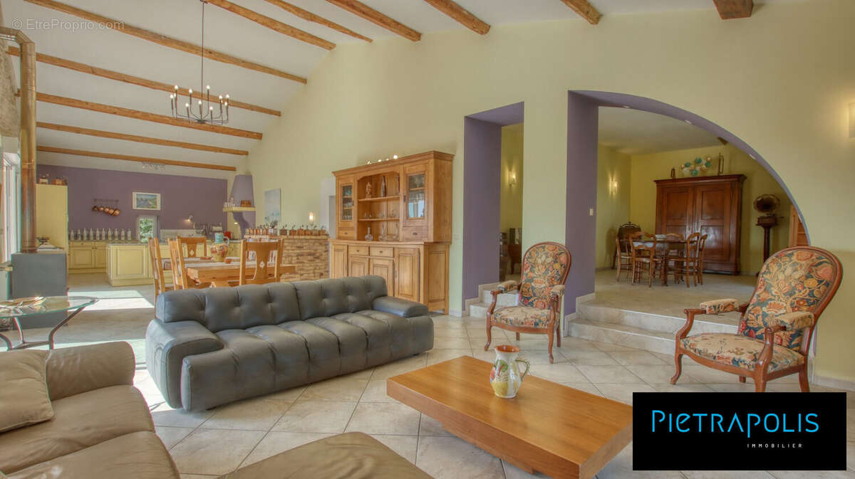 Maison à ETOILE-SUR-RHONE