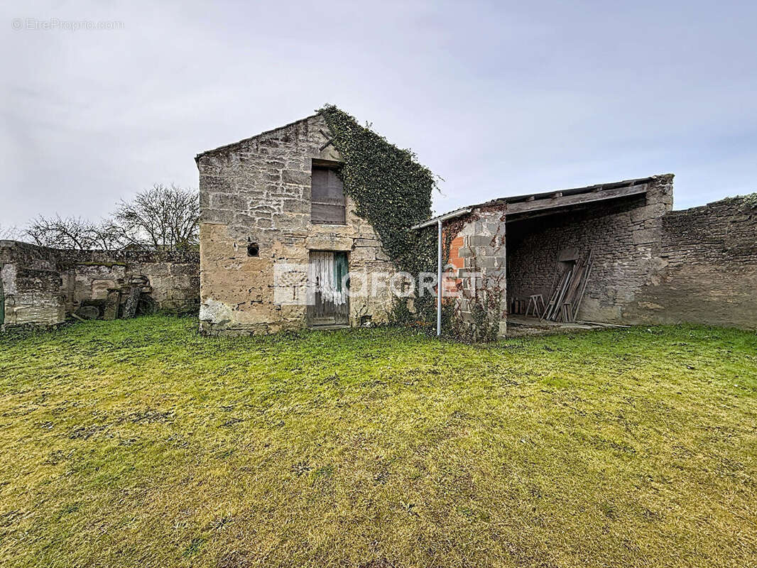 Maison à DOUE-LA-FONTAINE