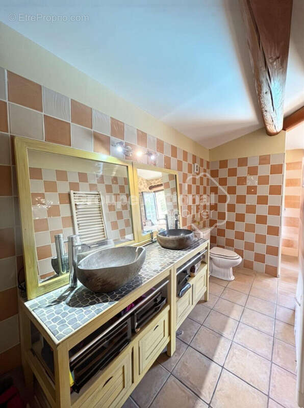 Maison à MEYNES