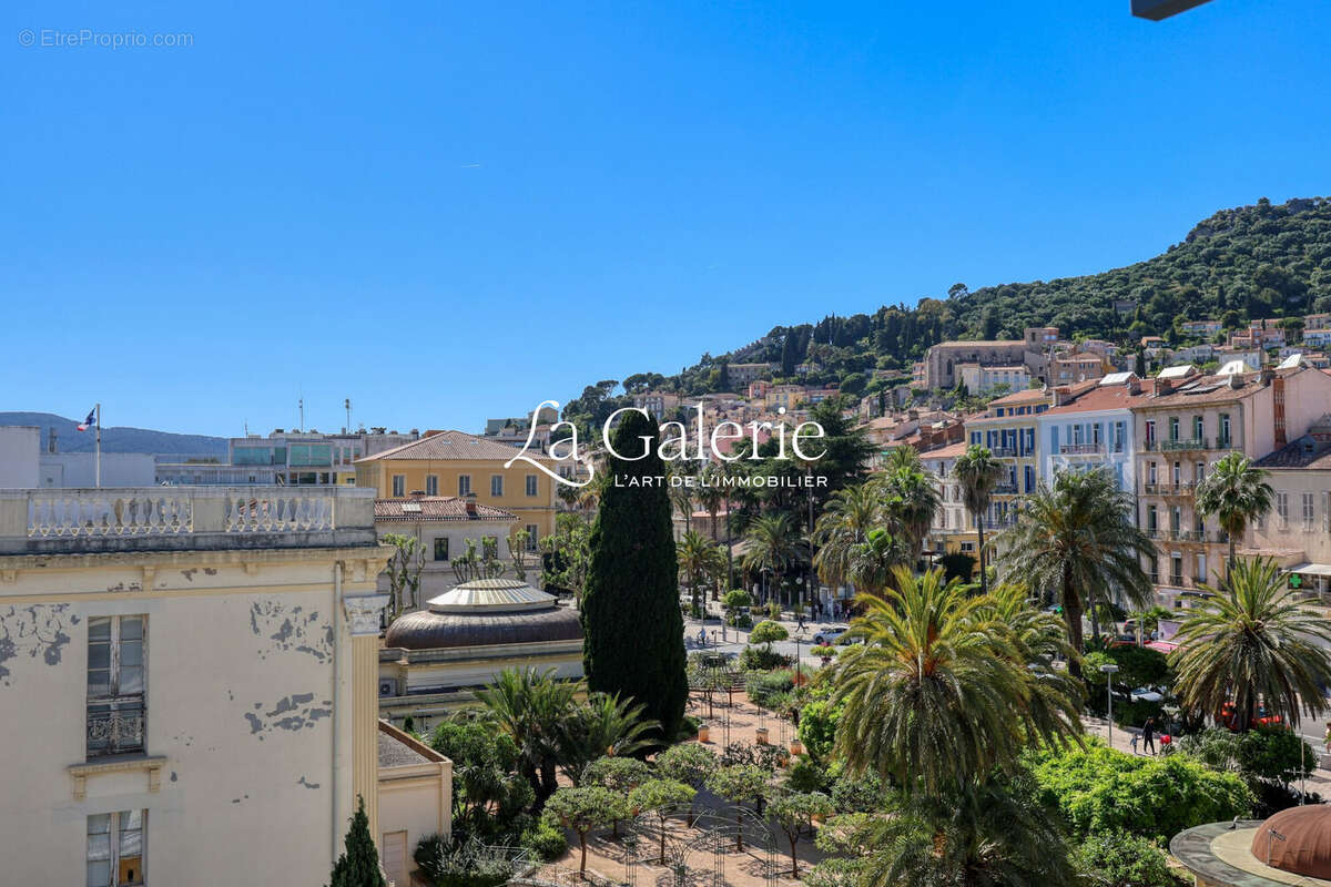 Appartement à HYERES