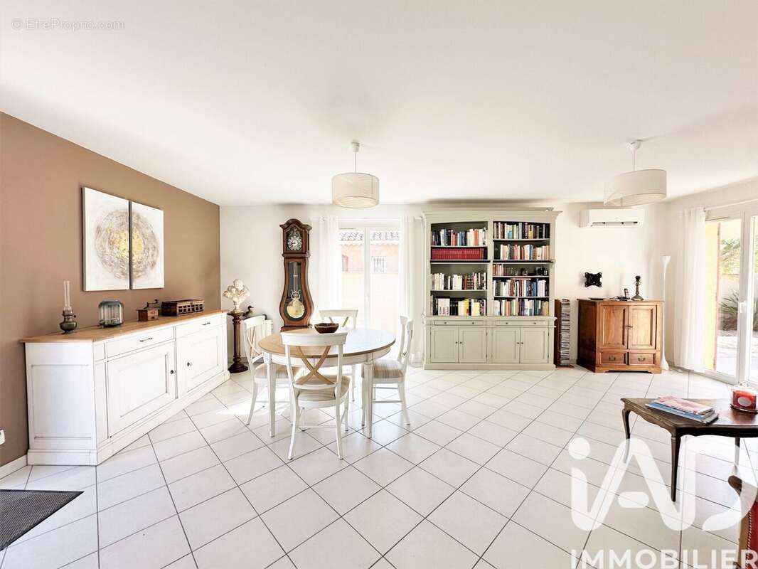 Photo 3 - Maison à SAINT-QUENTIN-LA-POTERIE
