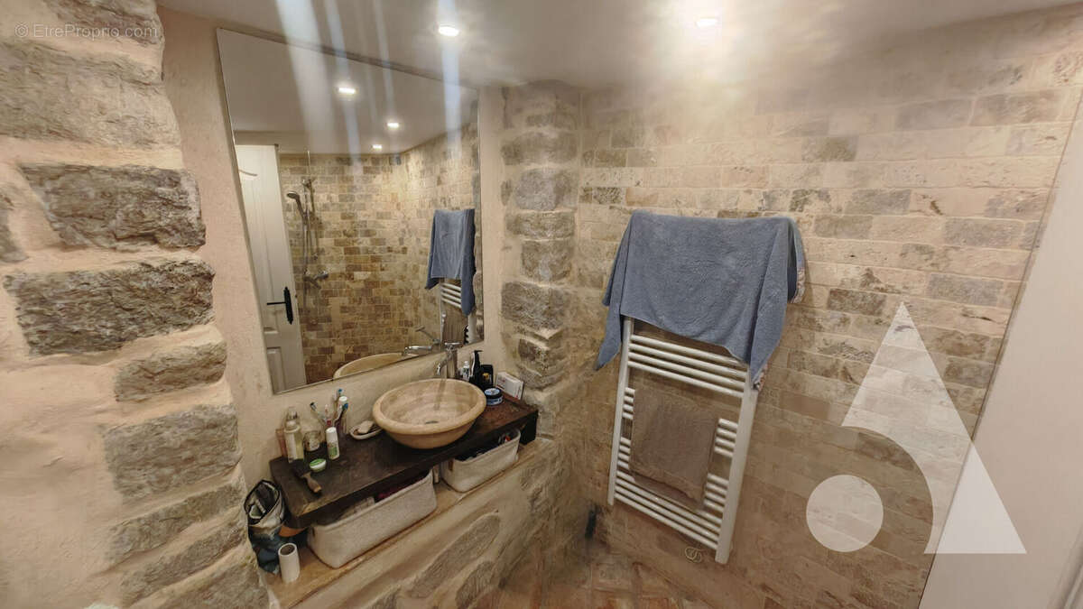 Maison à ROQUEBRUNE-SUR-ARGENS