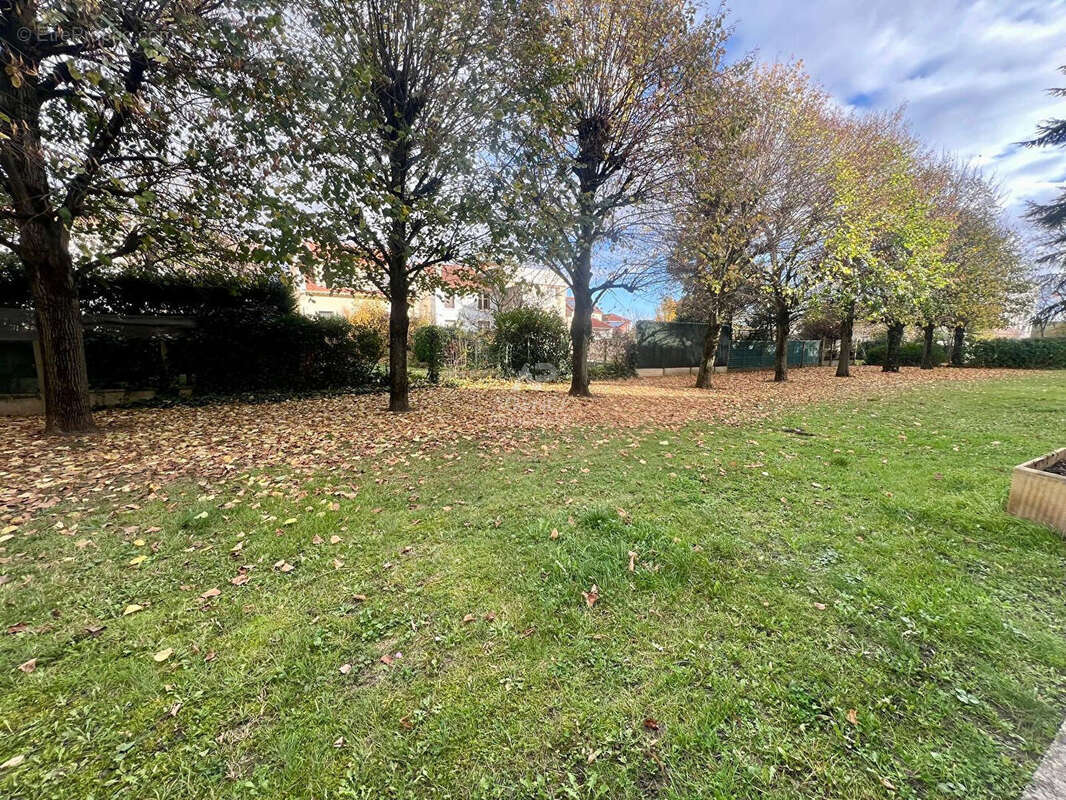 Appartement à HOUILLES