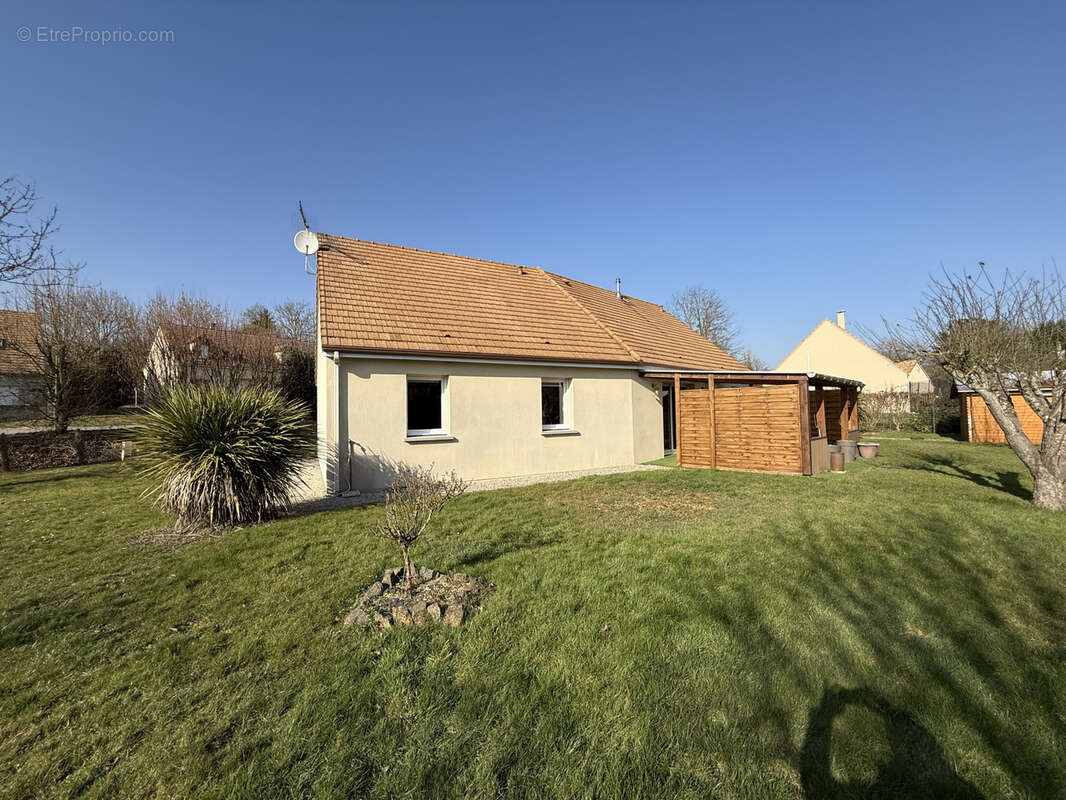 Maison à SAINT-VICTEUR