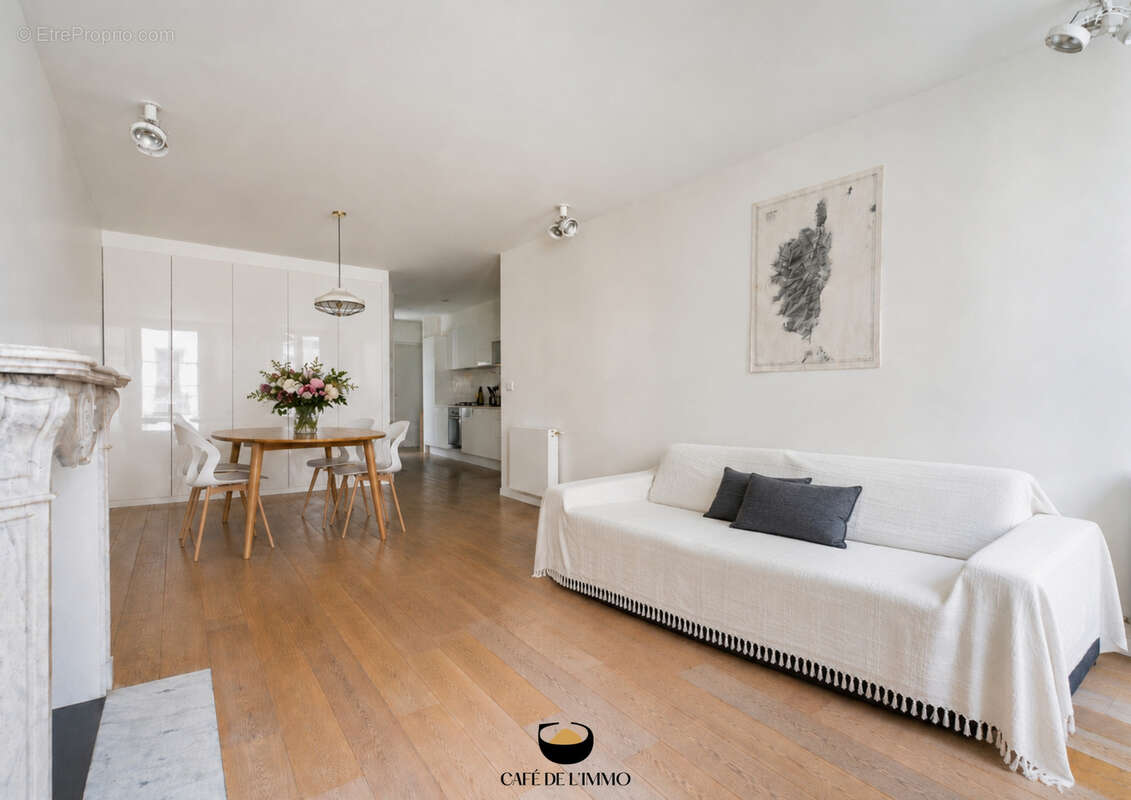 Appartement à PARIS-10E