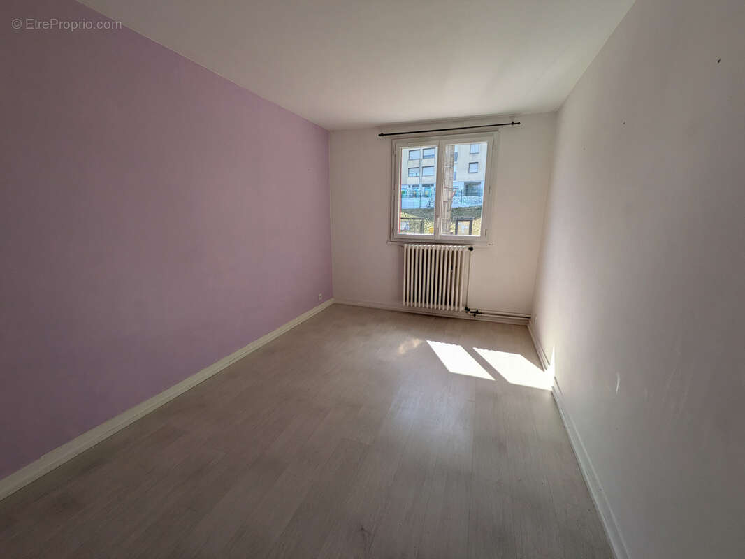 Appartement à PARON