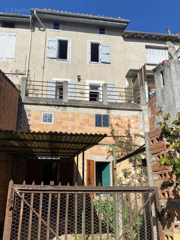 Maison à SAINT-JULIA