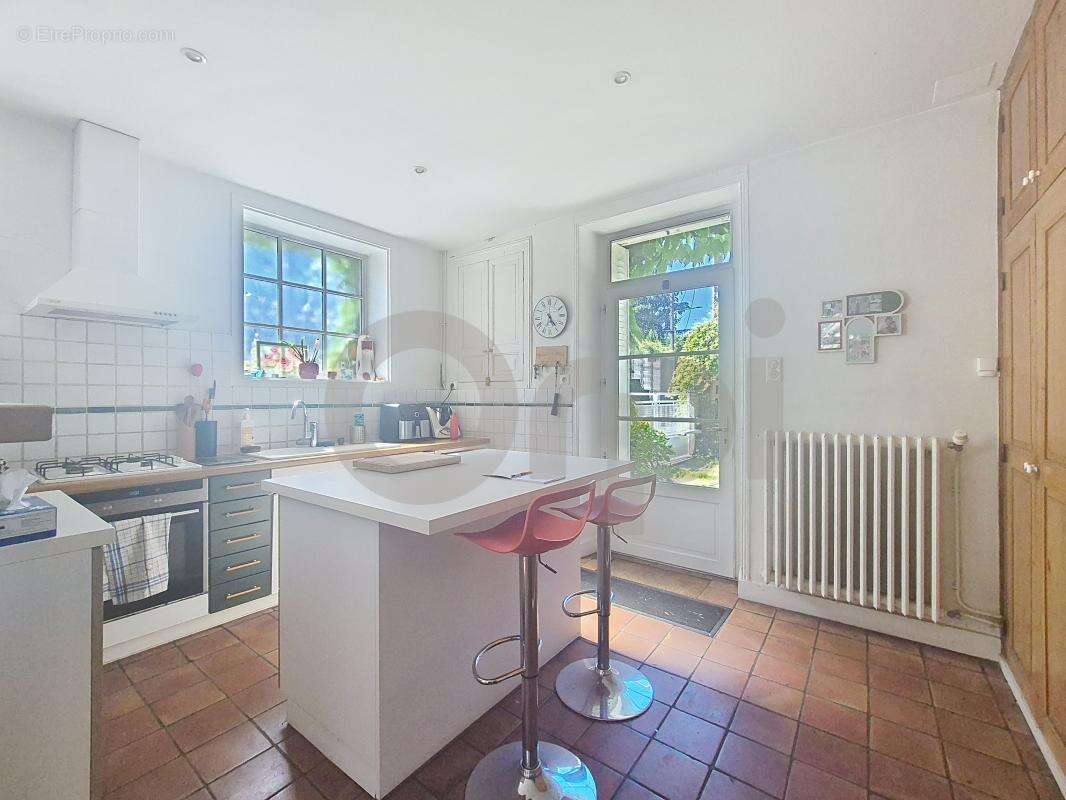 Maison à TERRASSON-LAVILLEDIEU