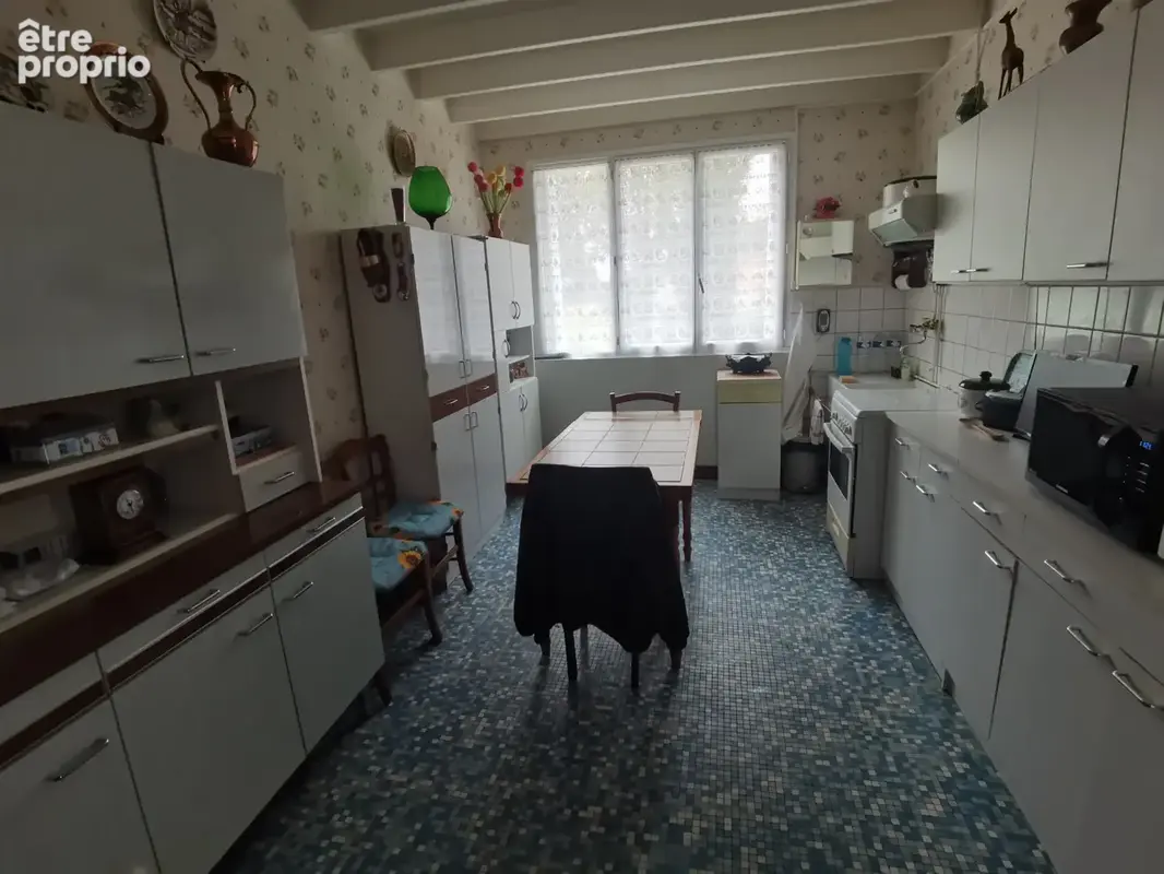 Maison de campagne plain pied avec granges et dépendances - photo 6