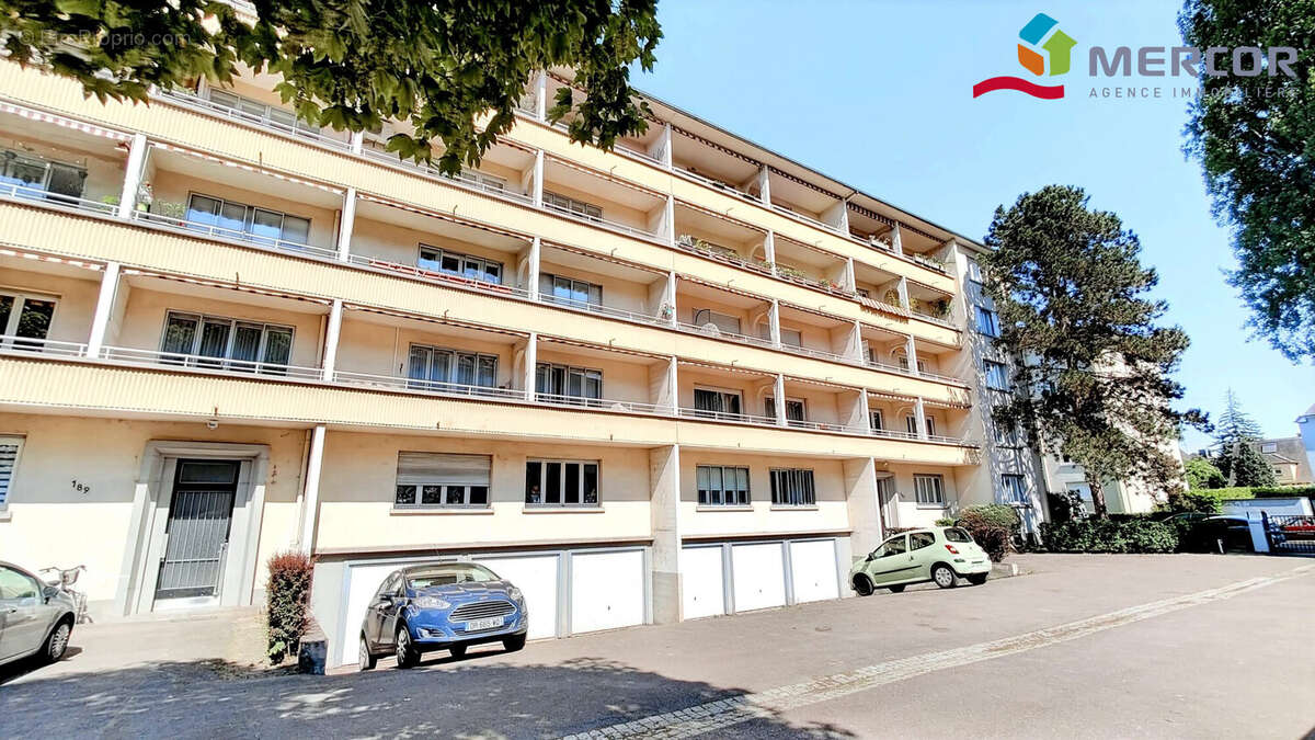 Face avant immeuble - Appartement à STRASBOURG