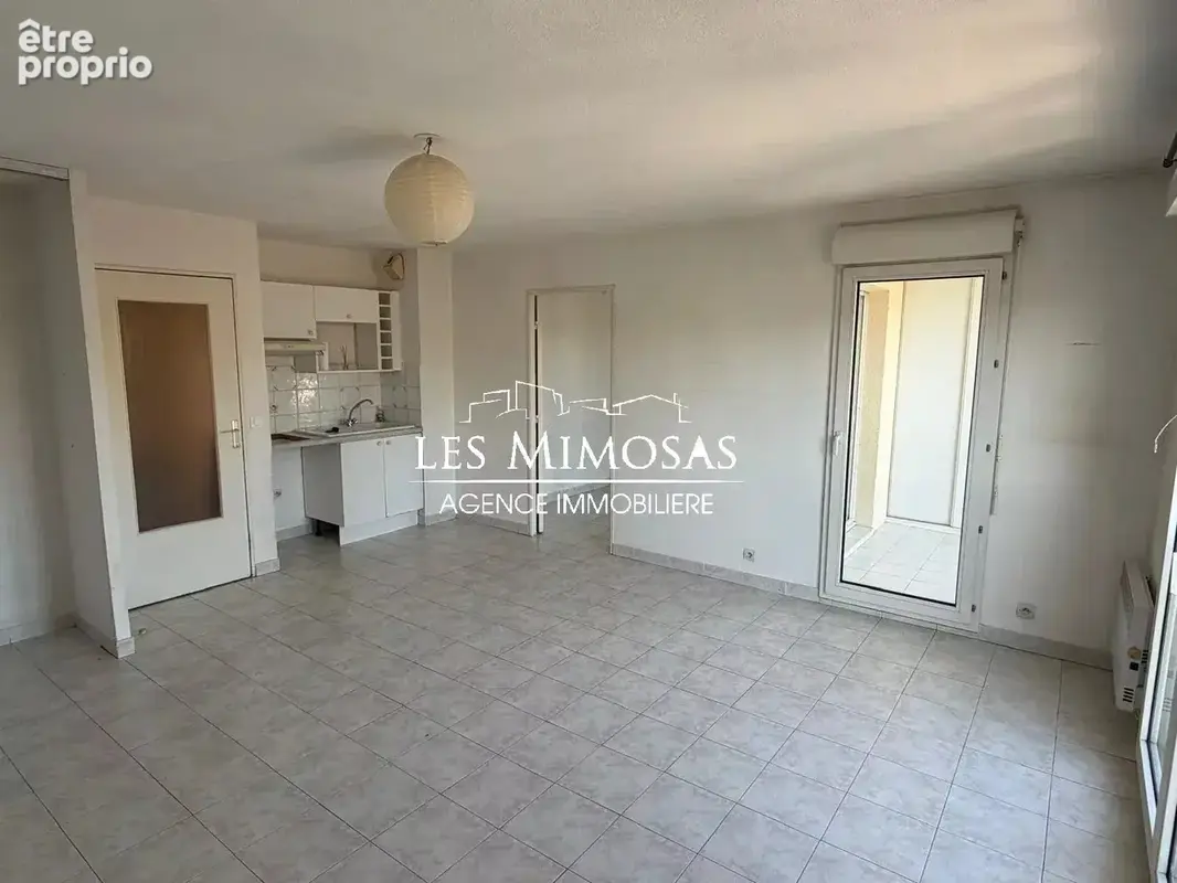 FREJUS, Appartement 2 pièces de 36m² avec loggia, parking et cave - photo 5