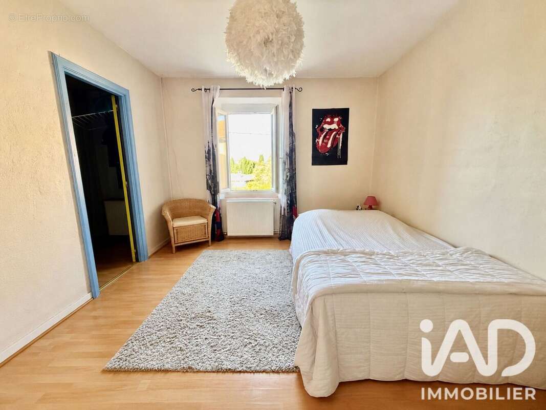 Maison 190 m² à Brugairolles  - photo 7