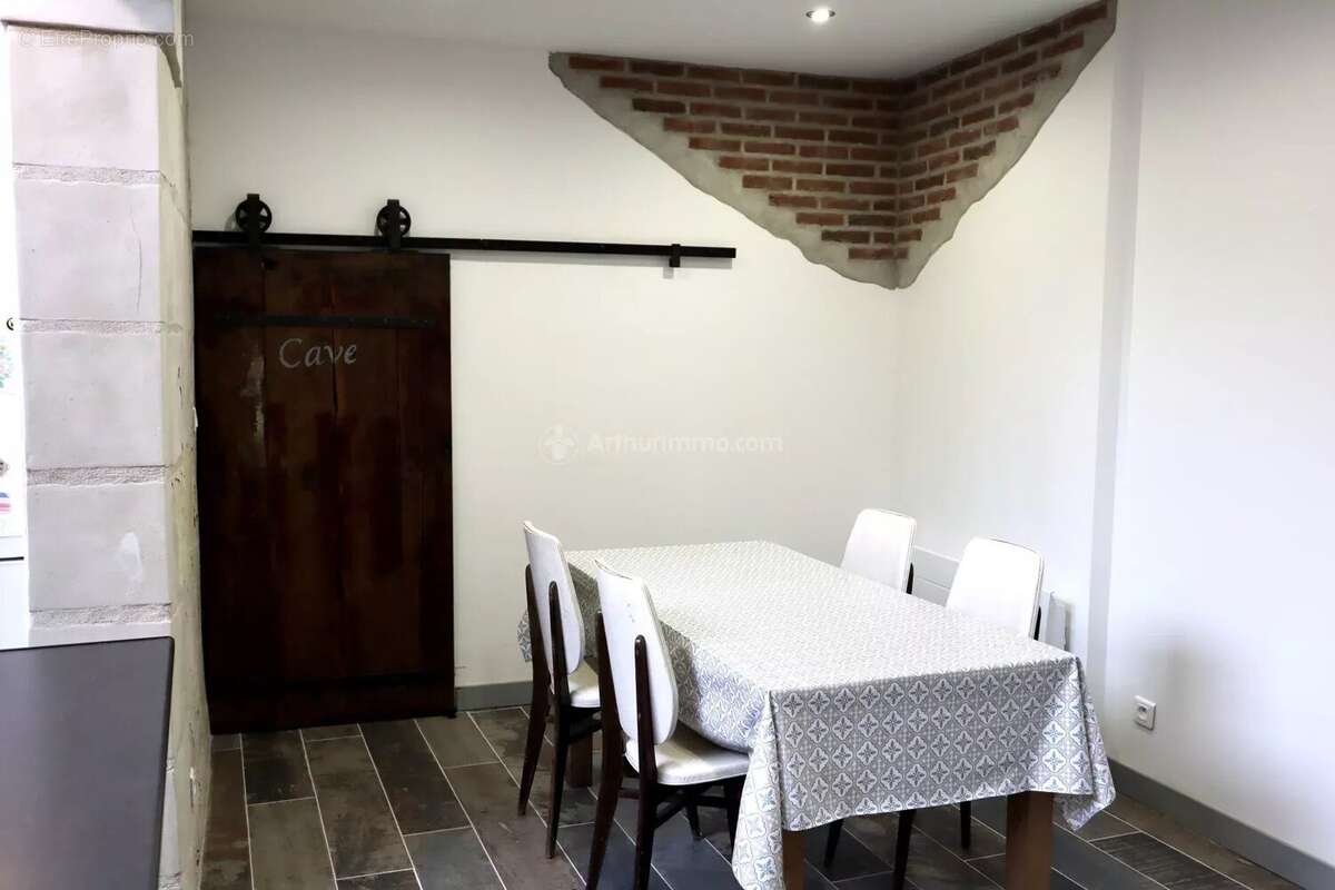 Maison à LA CHARTRE-SUR-LE-LOIR