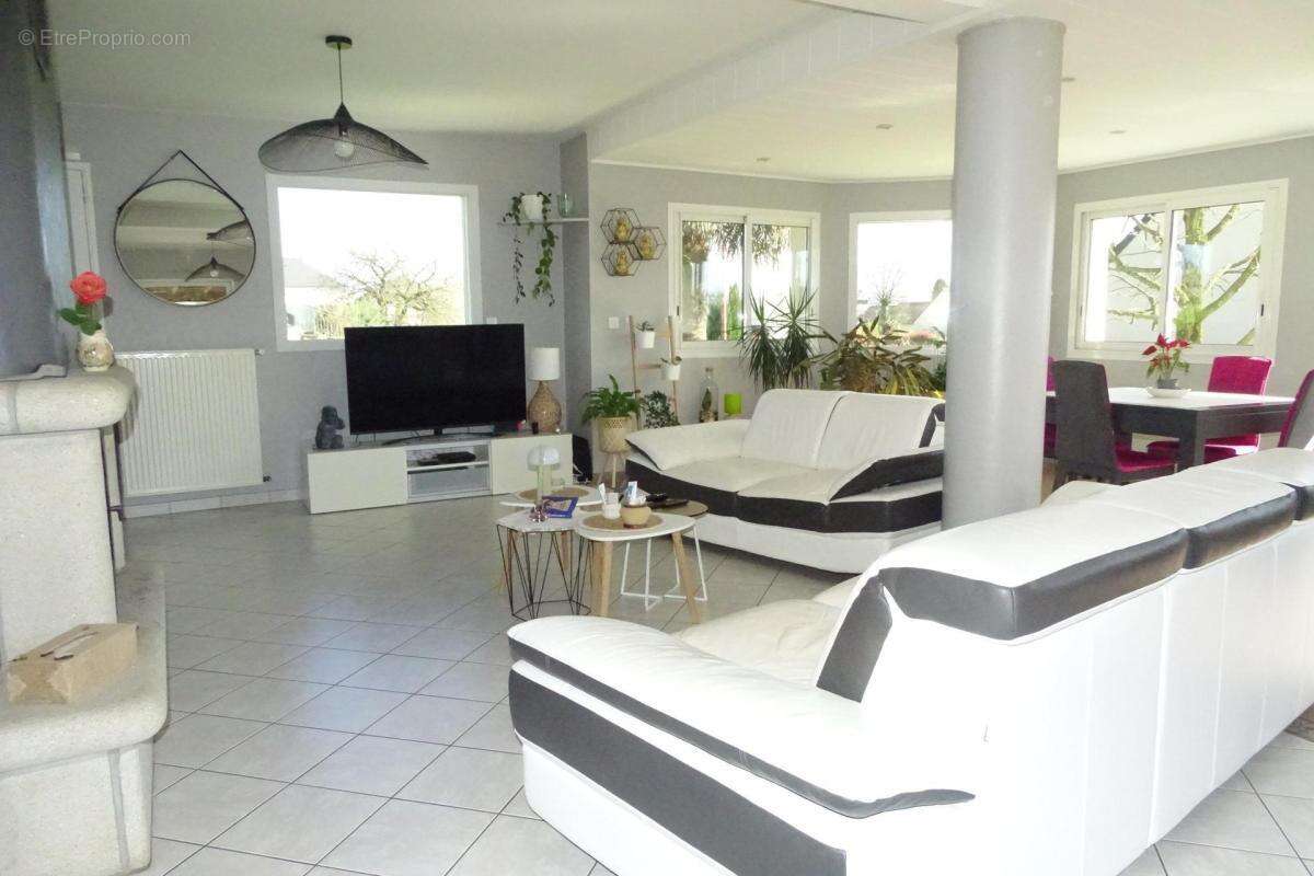 Maison à SENS-DE-BRETAGNE