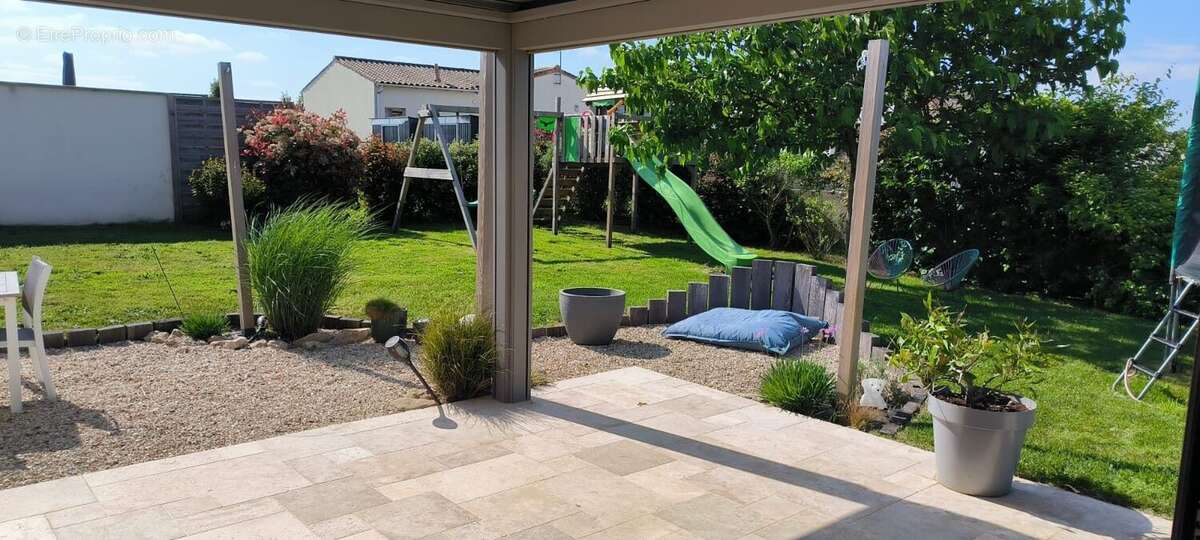 Maison à SAINT-GELAIS