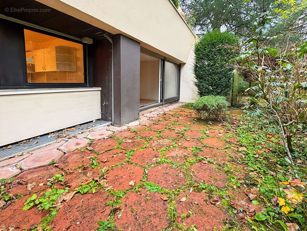 Appartement à VERRIERES-LE-BUISSON