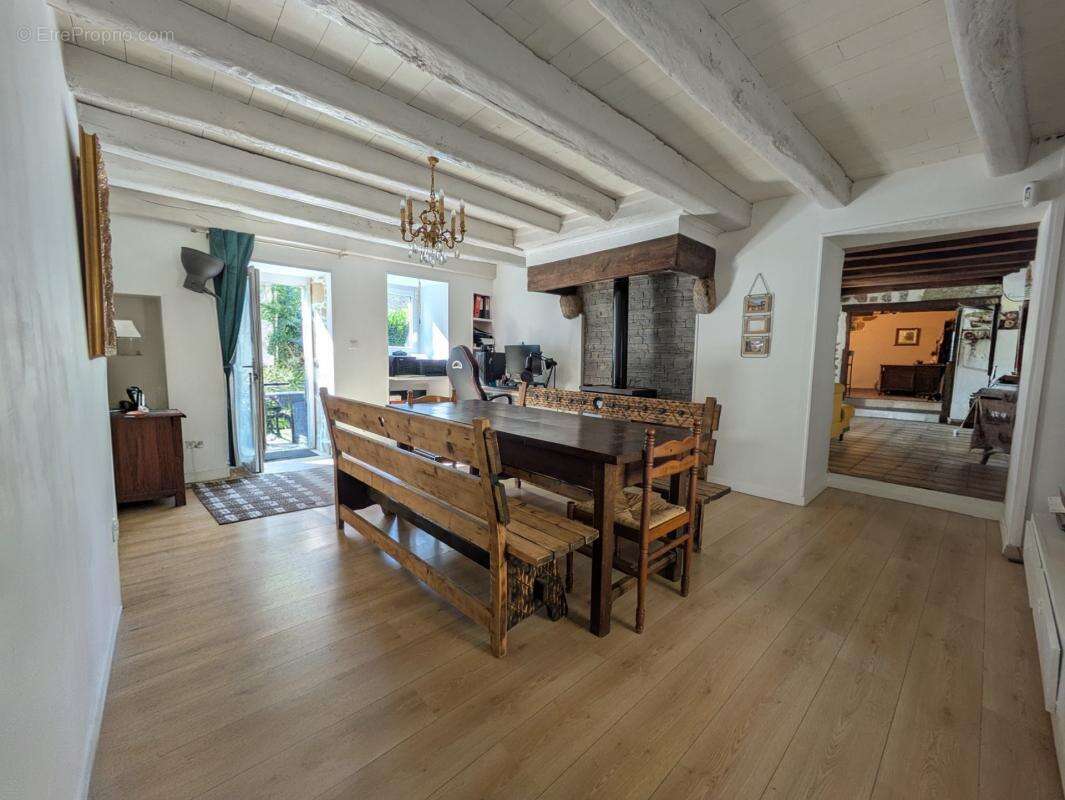 Maison en pierre avec fort potentiel - 173m -3 chambres +2 mezzanines - photo 3