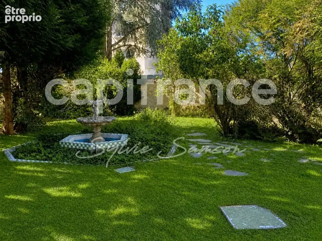Mantes-la-Jolie – Demeure de caractère de 380 m², 14 pièces, jardin et garage - photo 21