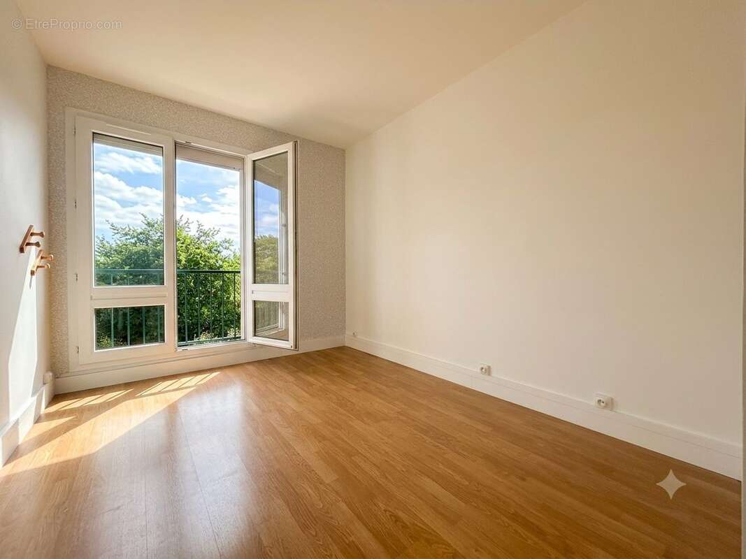 Appartement 75 m² à Bois-D'arcy  - photo 8