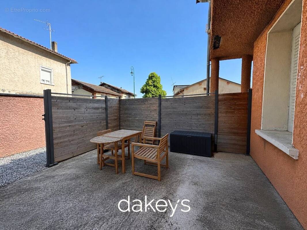 Appartement à SAINT-PIERRE-DE-CHANDIEU