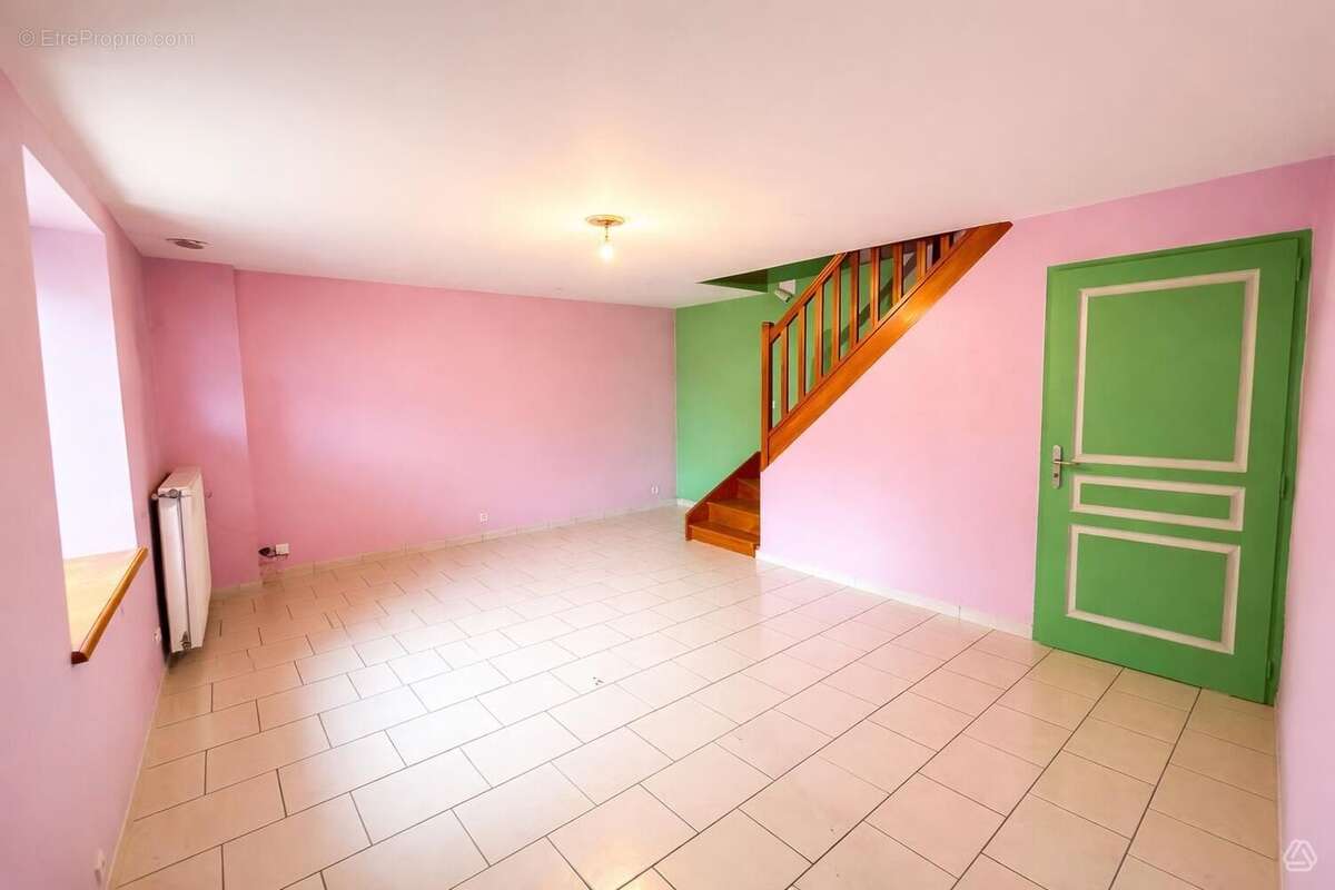 Maison 110 m² à Port-Sur-Saone  - photo 6