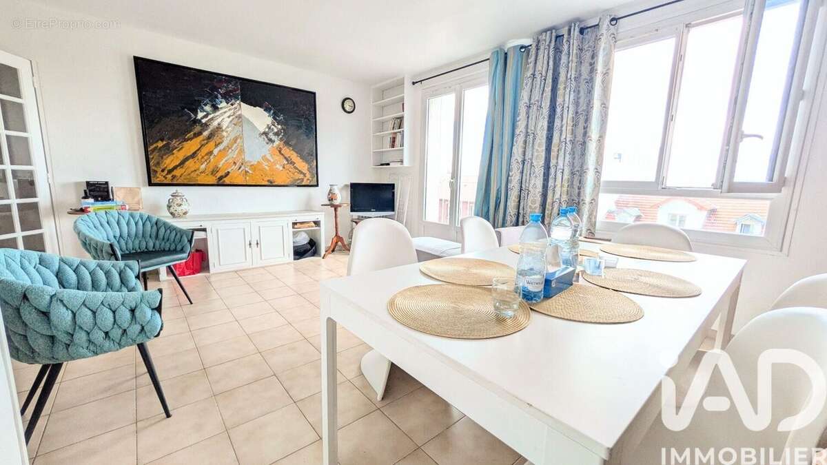 Photo 2 - Appartement à LE KREMLIN-BICETRE