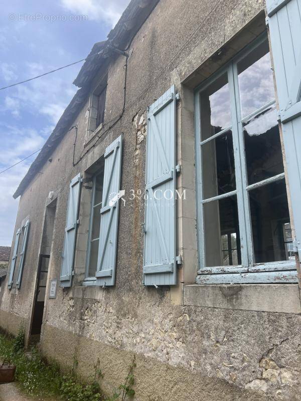 Maison à ANGLES-SUR-L&#039;ANGLIN