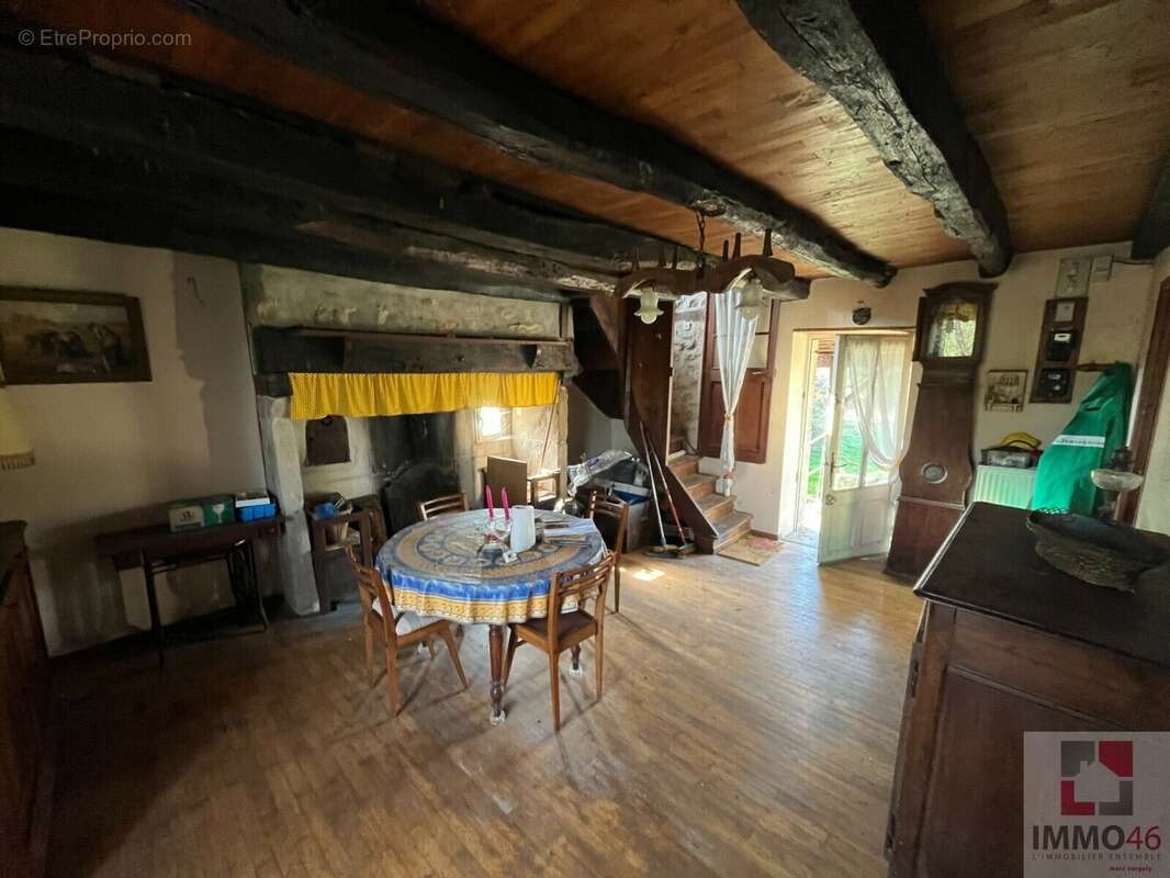Maison à RUEYRES