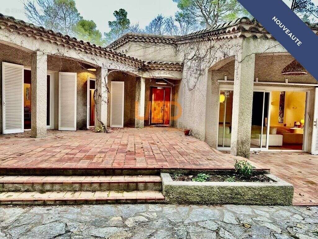 adresse d'exception-villa plain pied-parc arboré-beaux volumes - photo 5