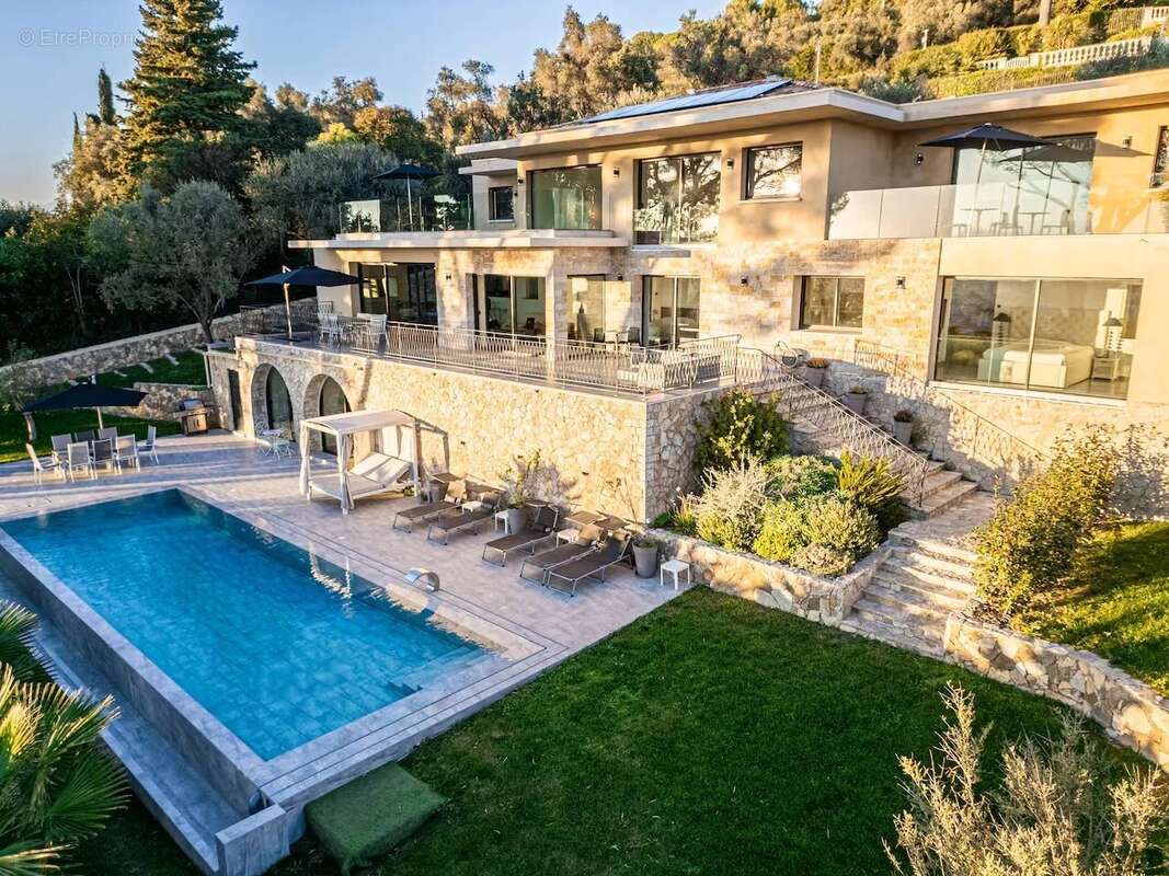 Maison à MOUGINS