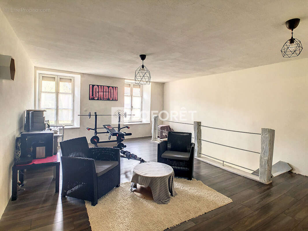 Maison à VAL-DE-MEUSE