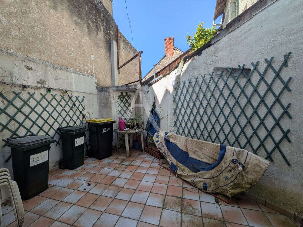 Maison à CHOUZY-SUR-CISSE