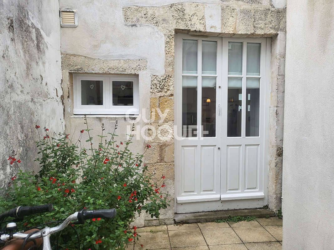 Appartement à LA FLOTTE
