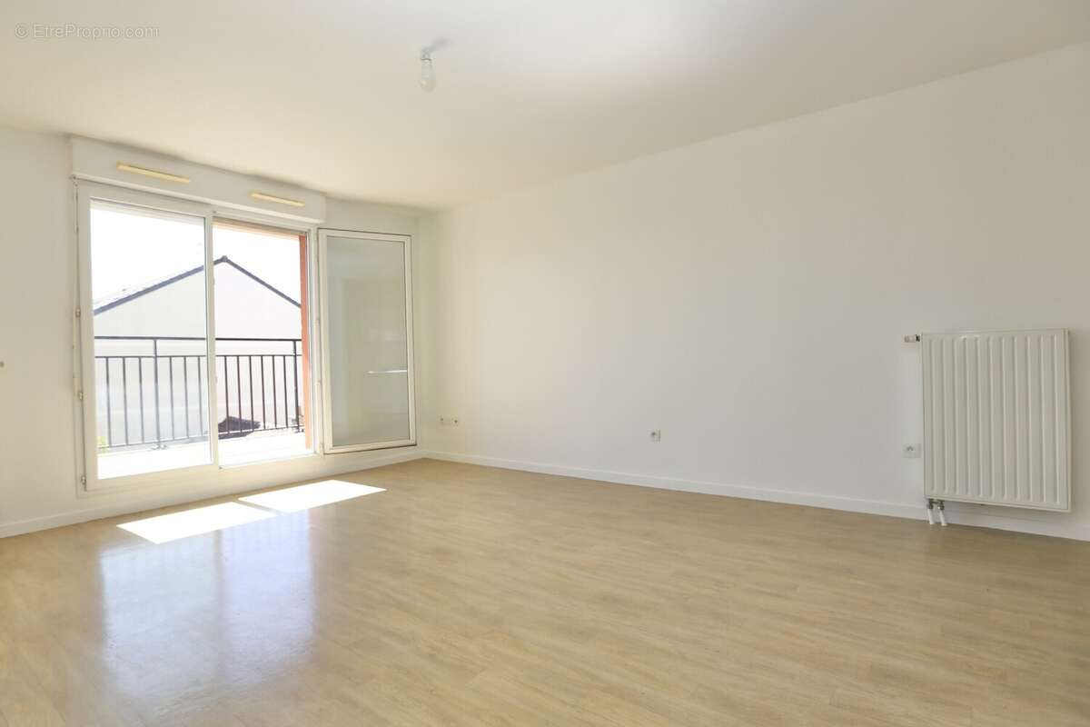 51608483-A7D6-4FA5-A289-F1B05948A79B_1_201_a - Appartement à ROSNY-SOUS-BOIS