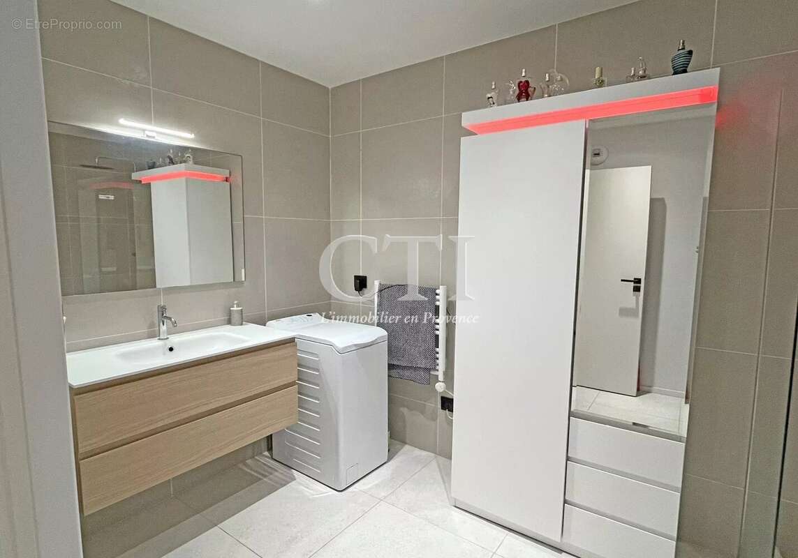 Appartement à VAISON-LA-ROMAINE