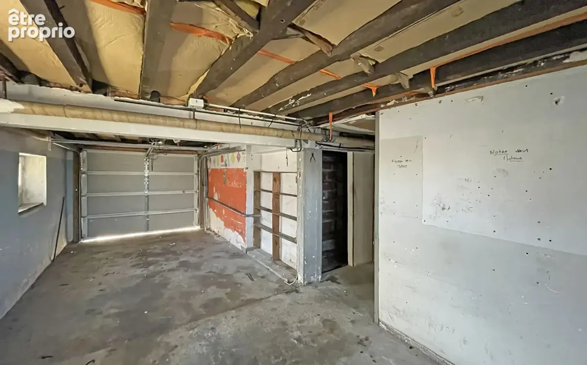 Immeuble de caractère avec fort potentiel - Quartier Francisco-Ferrer , Vern - photo 11