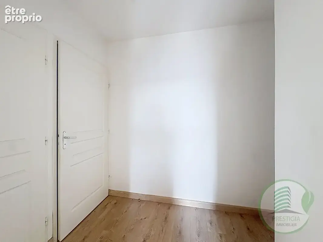 Reims clairmarais dernier étage f3 avec balcon et parking - photo 9