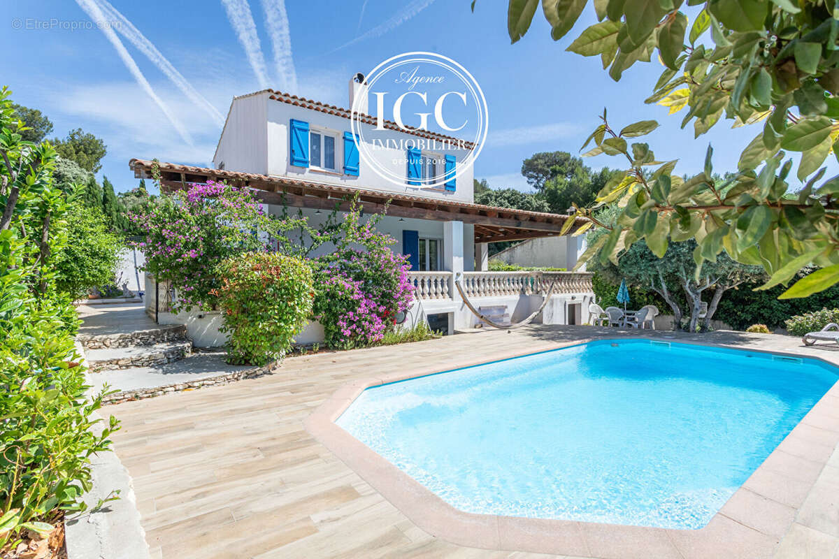 Maison t4 - 113 m² - piscine - garage - mont d'or - hopital nord - 458 m² terrain - photo 2